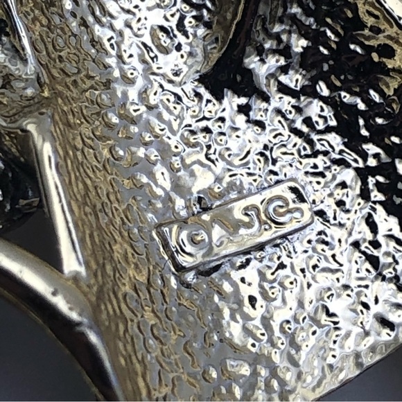 VTG AJC Gardening Flowers Water Can Matte & Shiny Gold Tone Brooch 2” - Picture 3 of 4